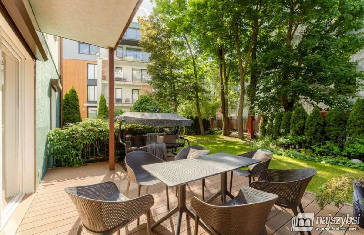 KOŁOBRZEG - LUKSUSOWE MIESZKANIE Z OGRODEM 212 M2 (12)