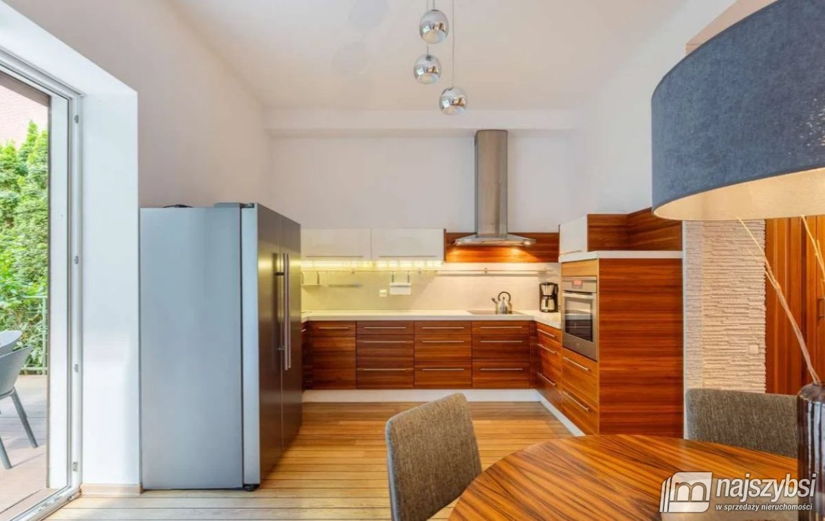 KOŁOBRZEG - LUKSUSOWE MIESZKANIE Z OGRODEM 212 M2 (5)