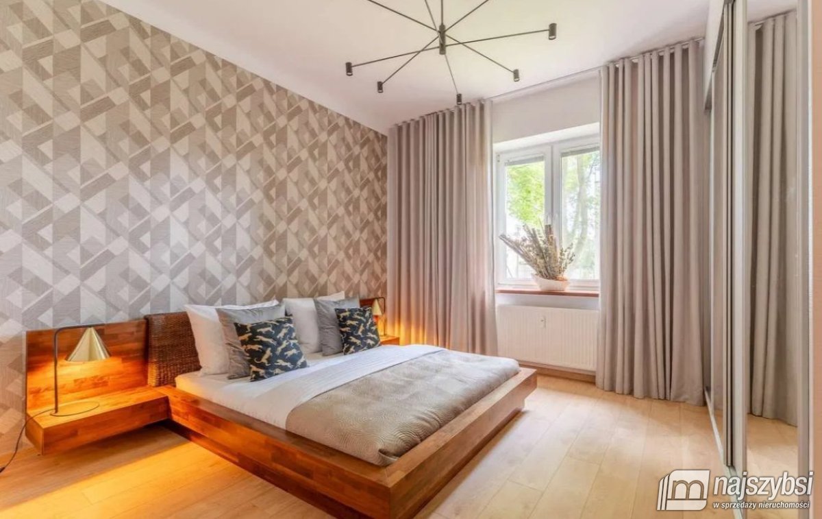 KOŁOBRZEG - LUKSUSOWE MIESZKANIE Z OGRODEM 212 M2 (7)