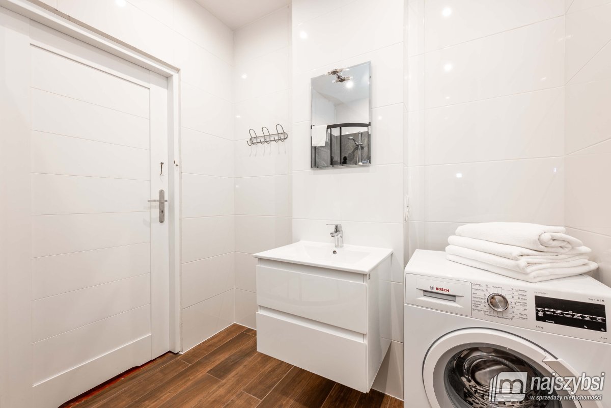 KOŁOBRZEG-PRZESTRONNE MIESZKANIE 82 M2 W PODCZELU (12)