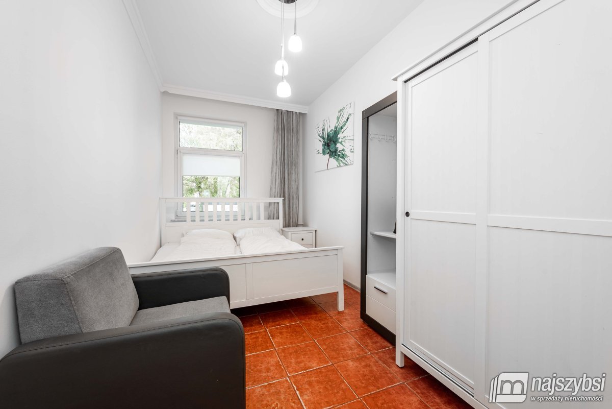 KOŁOBRZEG-PRZESTRONNE MIESZKANIE 82 M2 W PODCZELU (15)