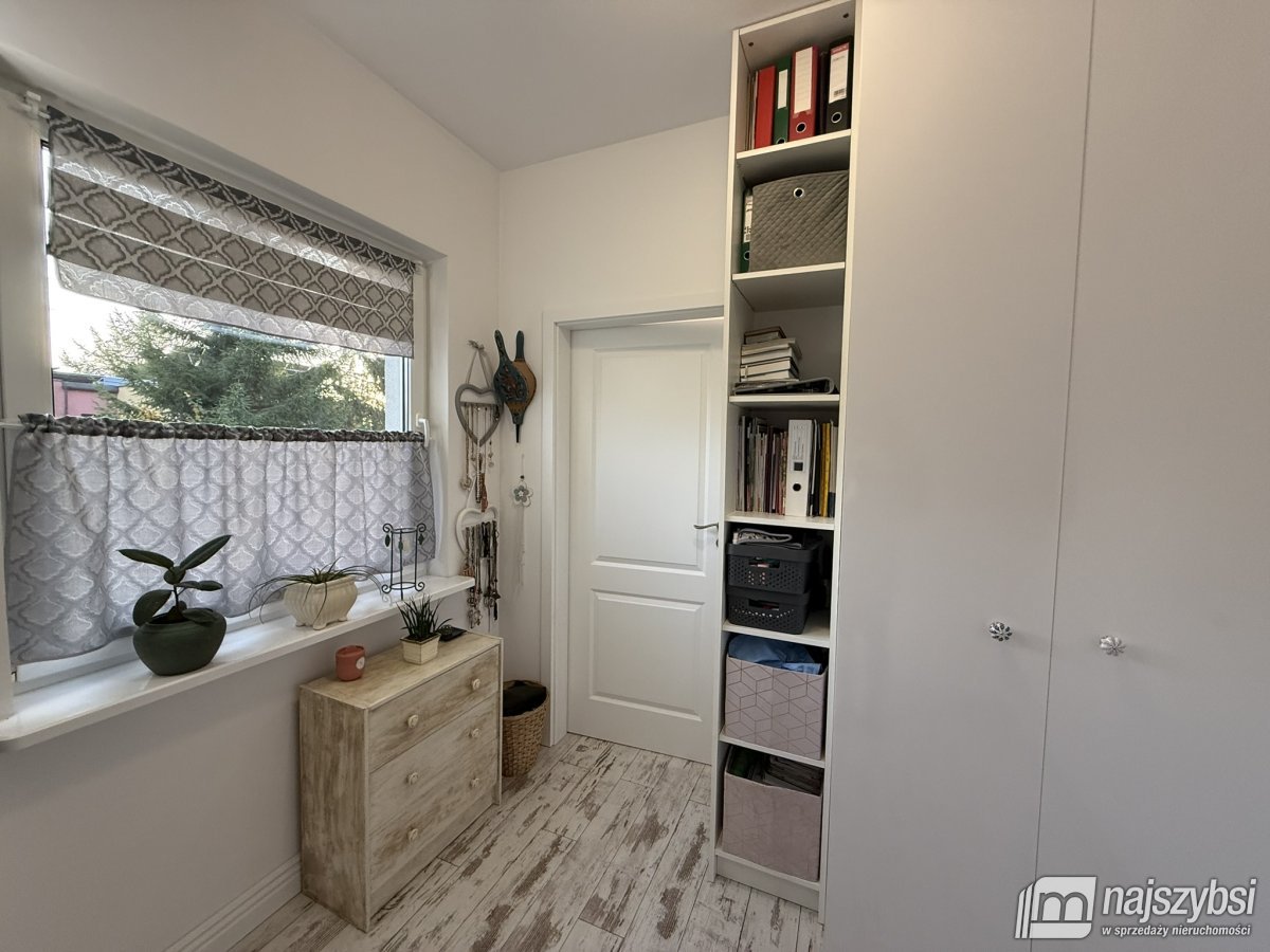 Nowogard - dom z dwoma mieszkaniami blisko centrum (11)