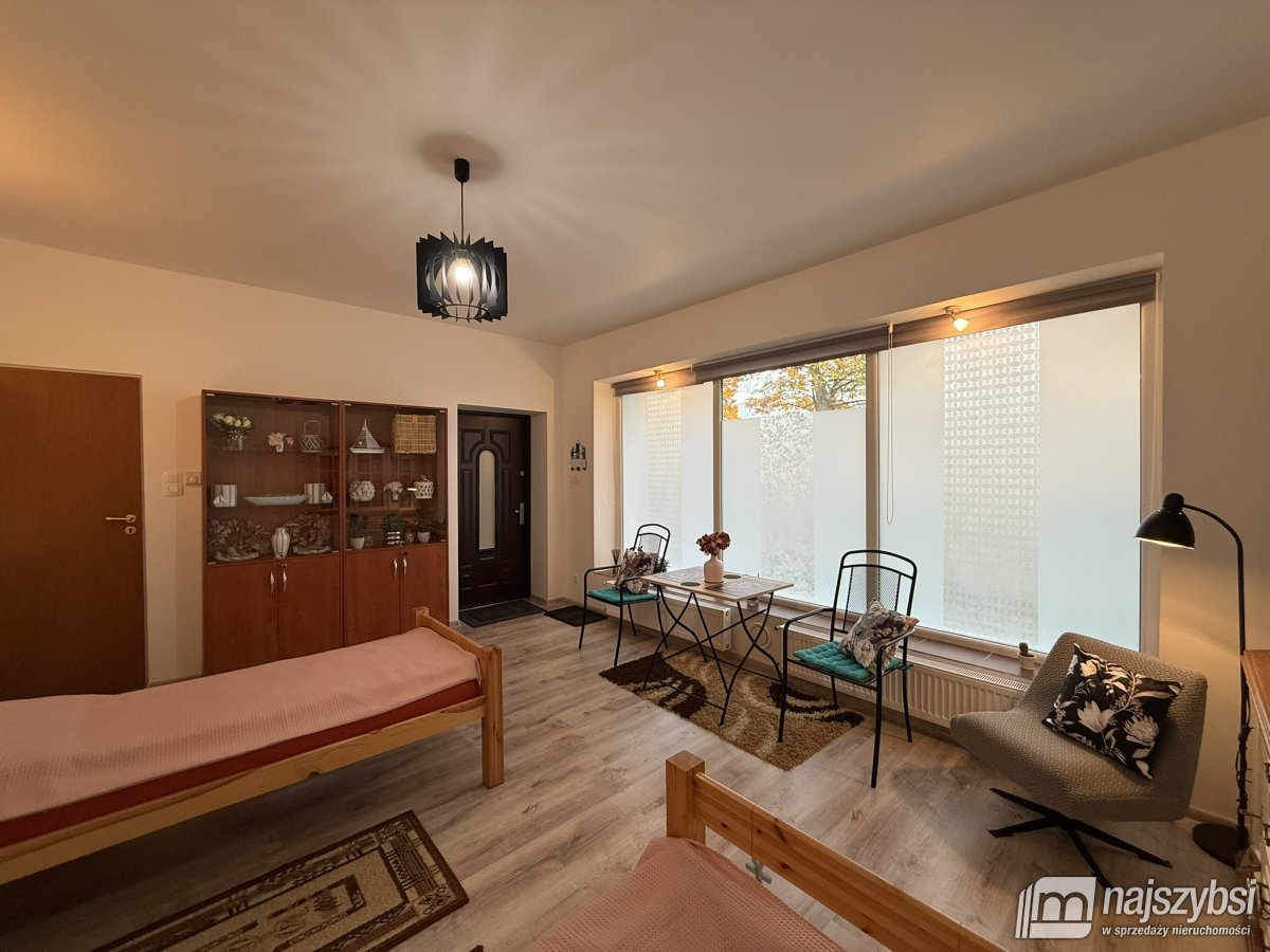 Nowogard - dom z dwoma mieszkaniami blisko centrum (15)