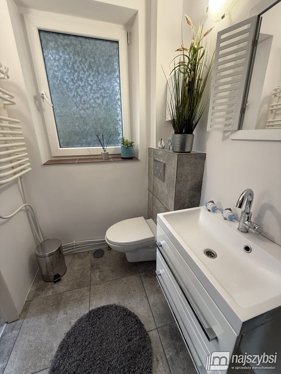 Nowogard - dom z dwoma mieszkaniami blisko centrum (20)