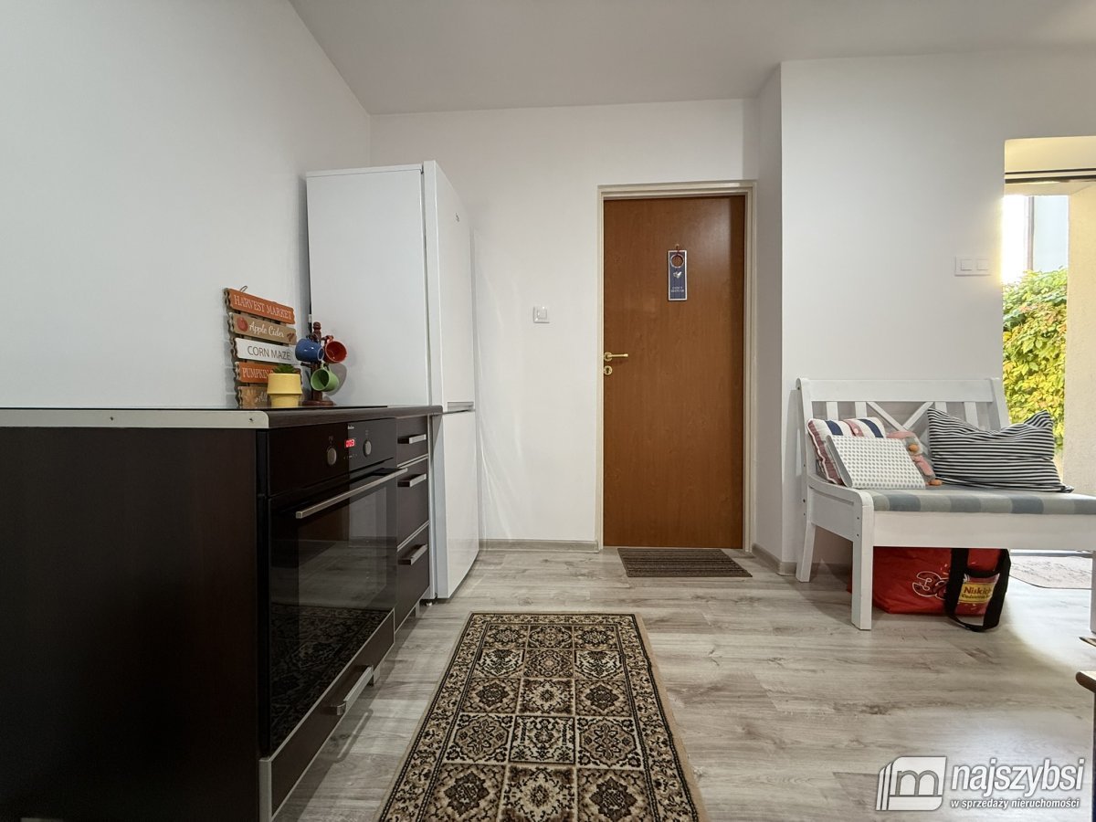 Nowogard - dom z dwoma mieszkaniami blisko centrum (22)