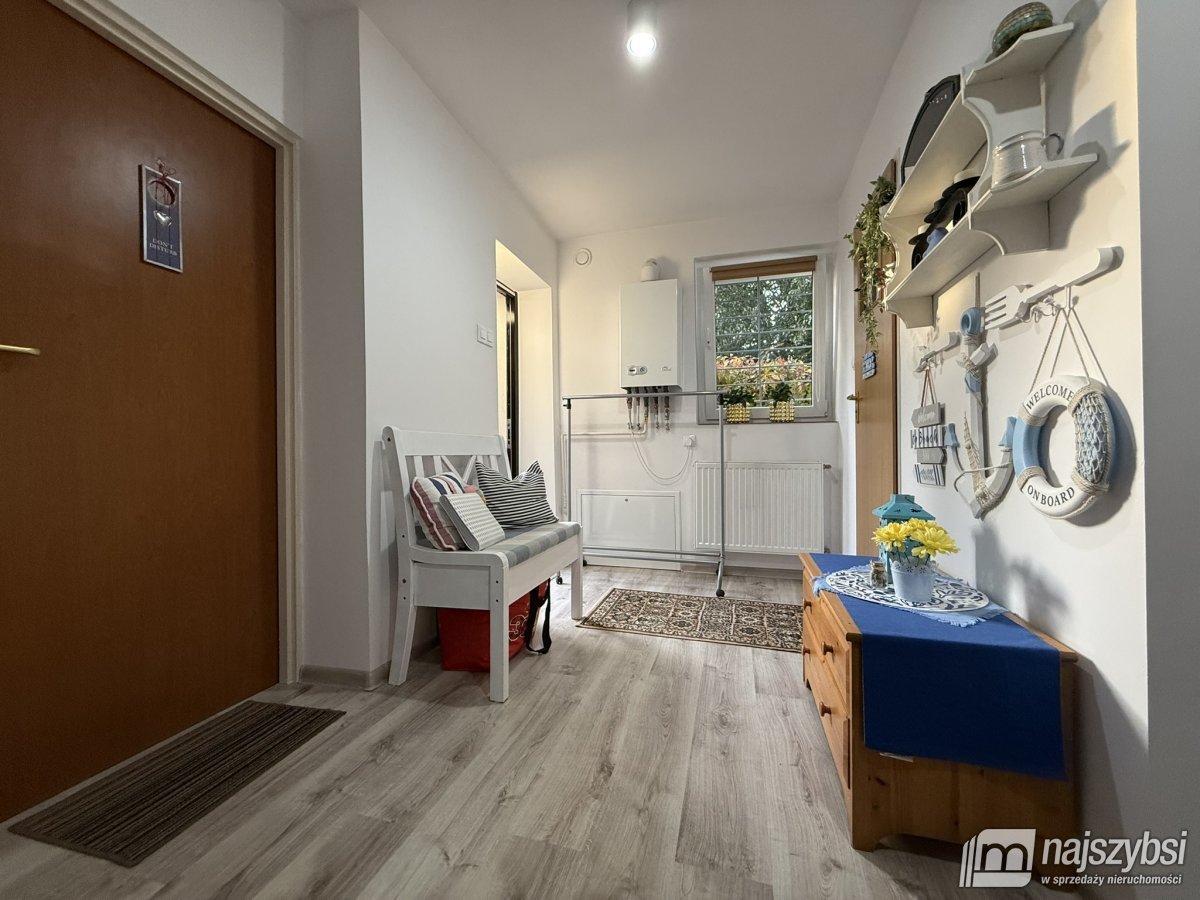 Nowogard - dom z dwoma mieszkaniami blisko centrum (23)