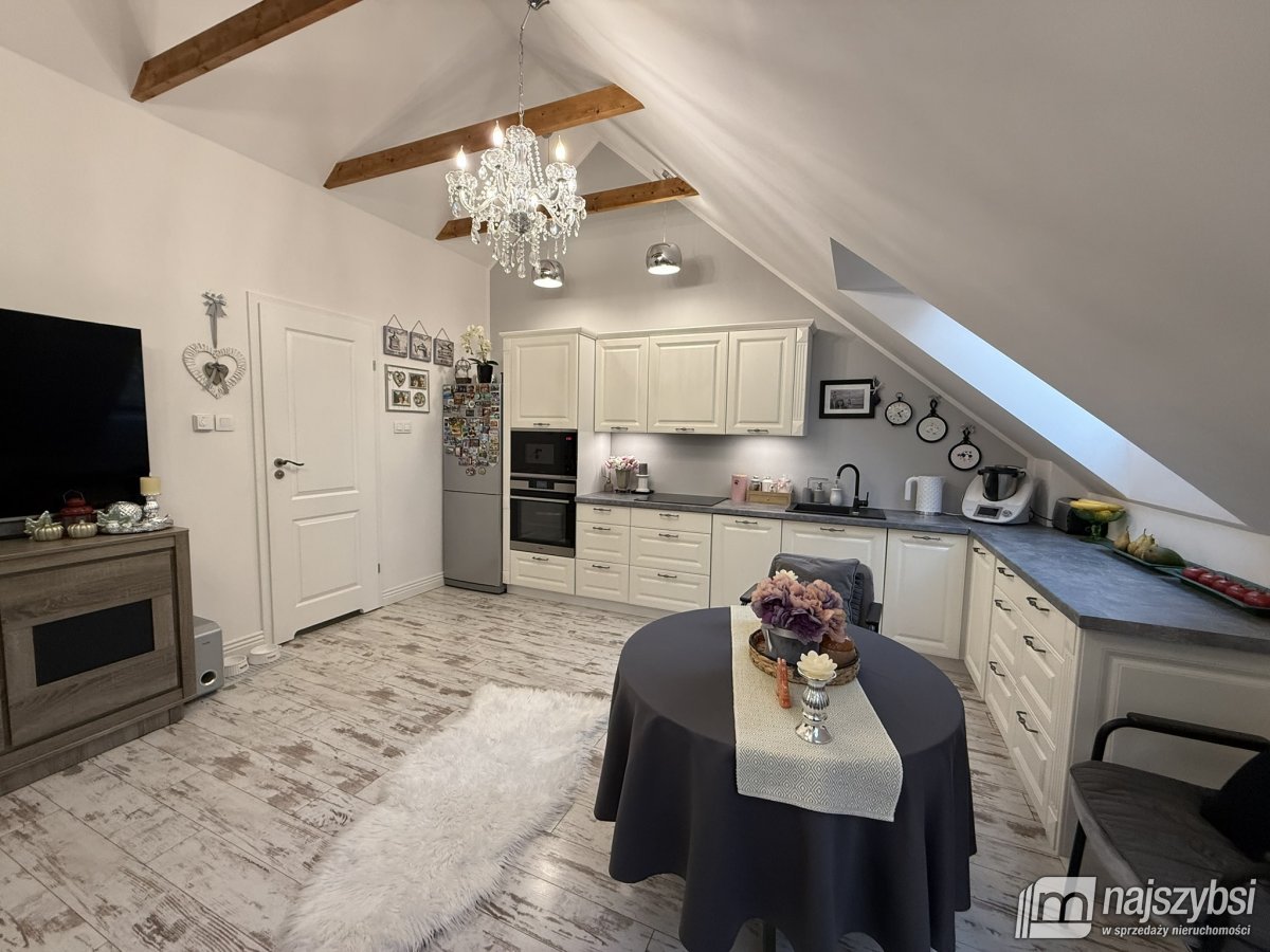 Nowogard - dom z dwoma mieszkaniami blisko centrum (4)