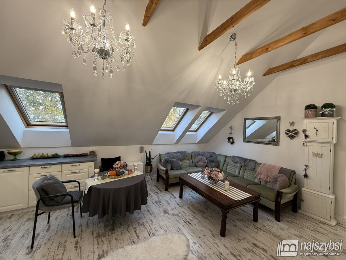 Nowogard - dom z dwoma mieszkaniami blisko centrum (5)