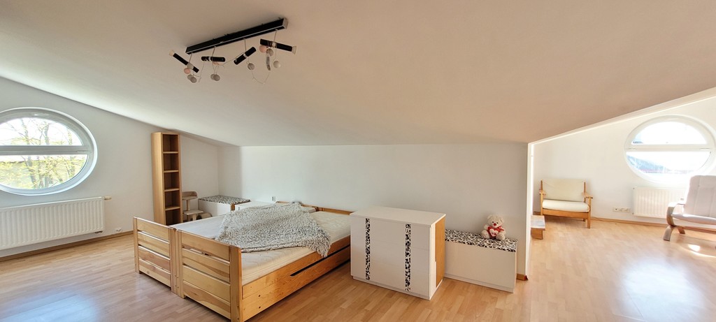 4 pokoje, taras, winda, zielona okolica! (8)