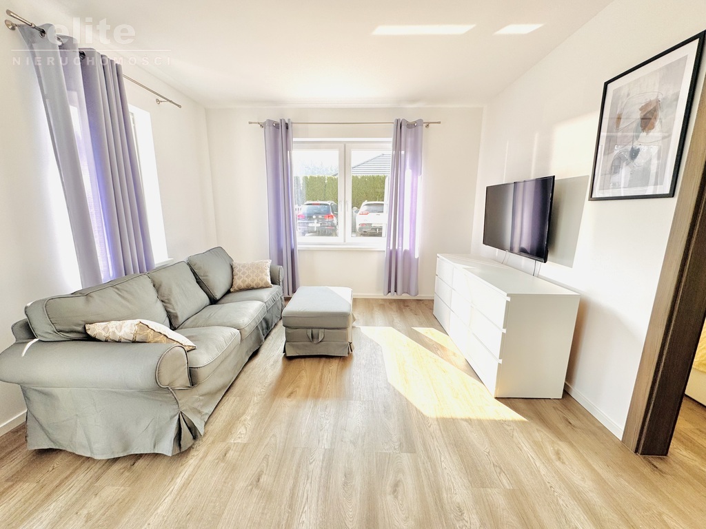 Wolin, mieszkanie w domu, ogródek, m. postojowe (1)