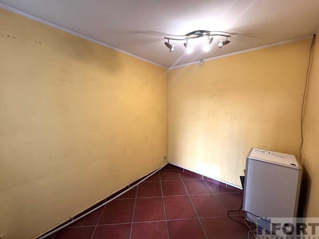 Na sprzedaż -lokal użytkowy przy Placu Kościuszki (8)