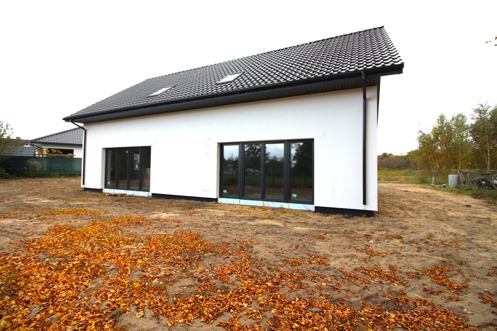 Nowoczesny bliźniak w Kobylance (3)