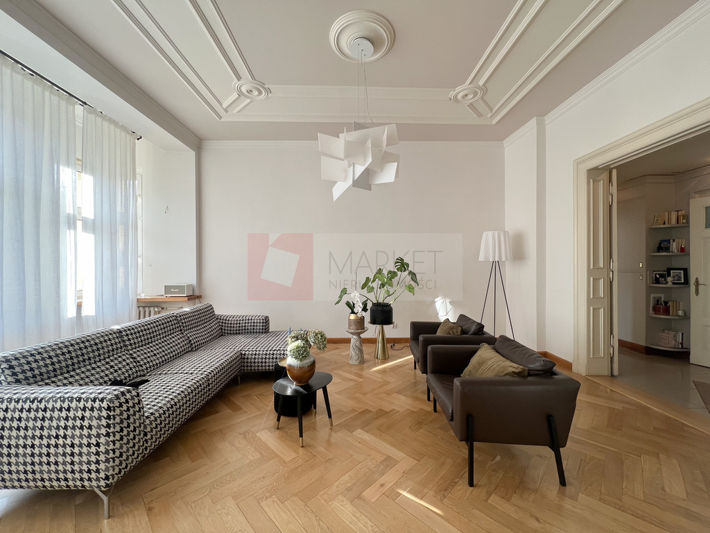 119,77 m2 mieszkanie w kamienicy Szczecin. (1)