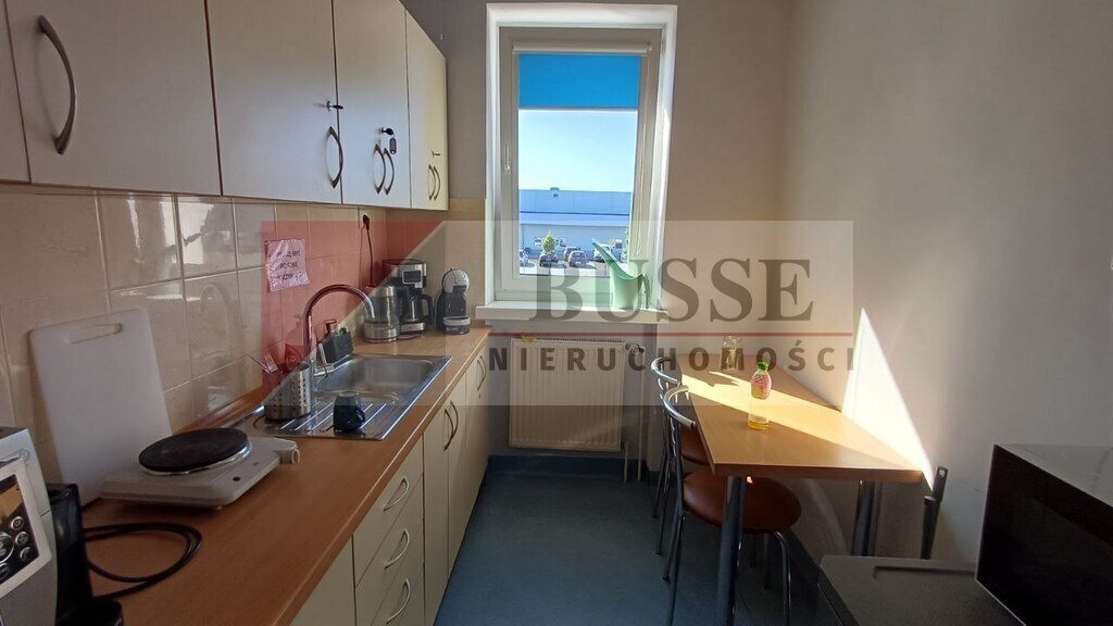 Do wynajęcia plac komercyjny 3100 m² z biurem (4)