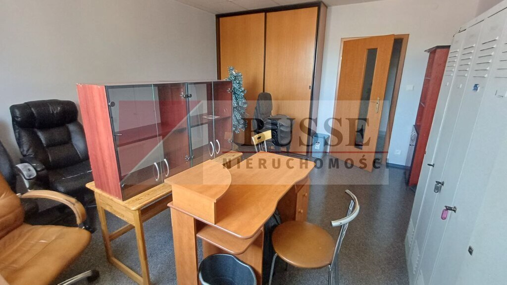 Do wynajęcia plac komercyjny 3100 m² z biurem (5)