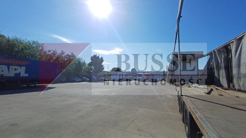 Plac komercyjny 14 788 m² z halami i biurem (1)