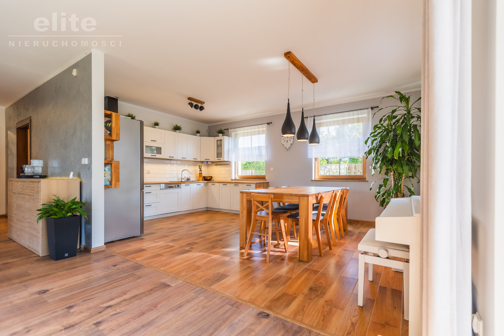 Na sprzedaż śliczny bliźniak 155m2 pod Szczecinem (17)