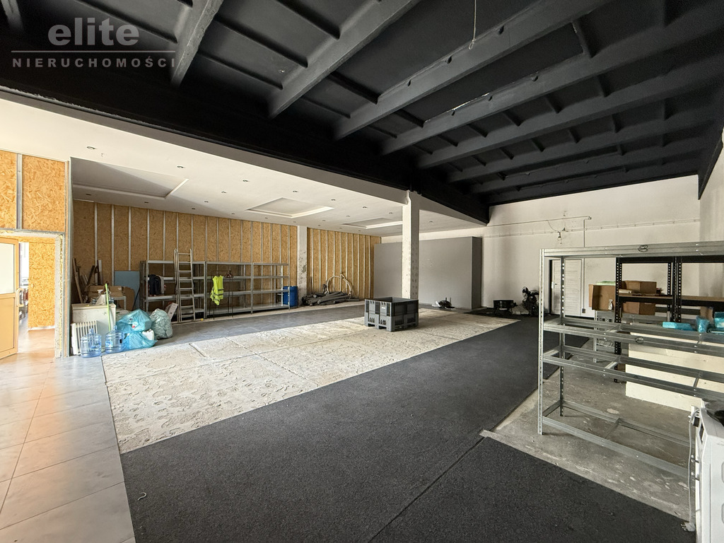 Budynek handlowo-usługowy w Drawsku Pomorskim (4)