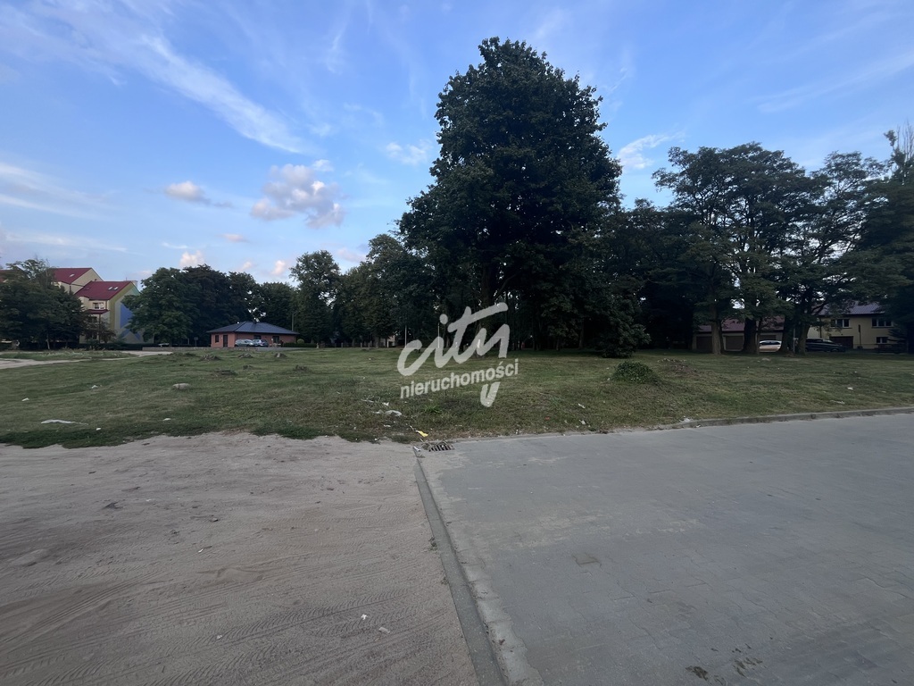 Działka inwestycyjna pod stację paliw i myjnię (4)