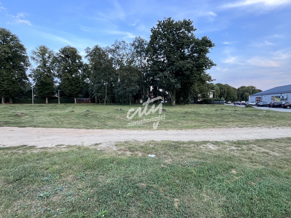 Działka inwestycyjna pod stację paliw i myjnię (5)