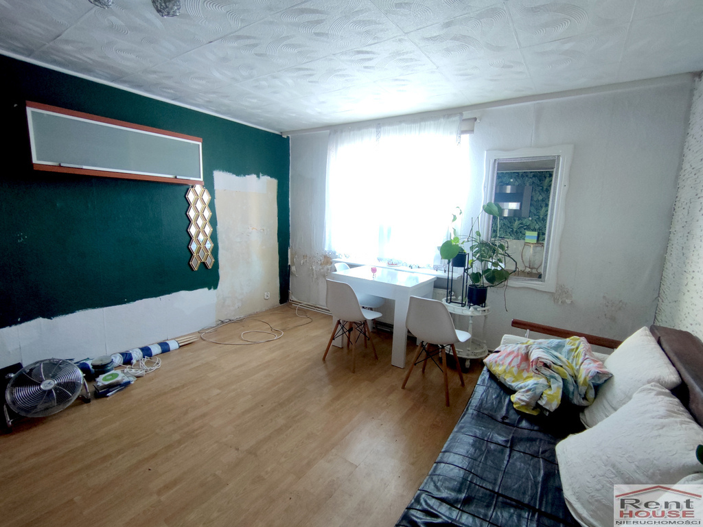 Wolnostojący dom, 3 mieszkania 2 pok, do remontu (12)