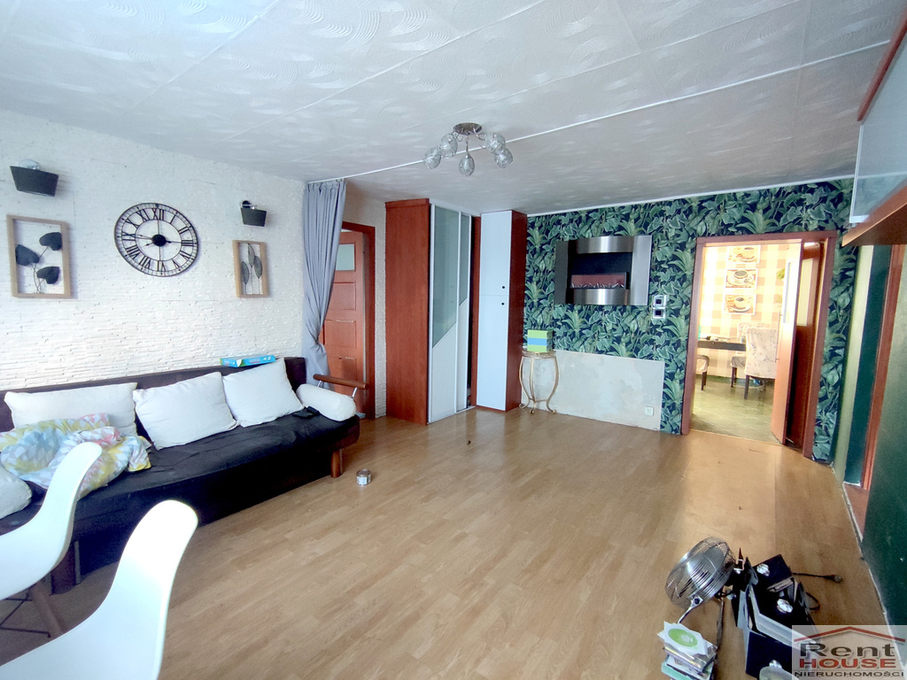Wolnostojący dom, 3 mieszkania 2 pok, do remontu (11)