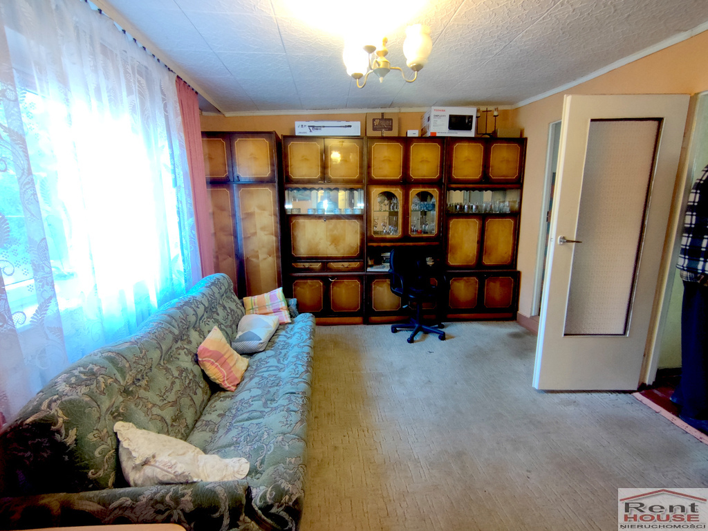 Wolnostojący dom, 3 mieszkania 2 pok, do remontu (22)