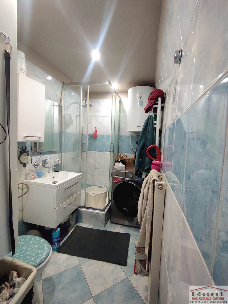 Wolnostojący dom, 3 mieszkania 2 pok, do remontu (8)