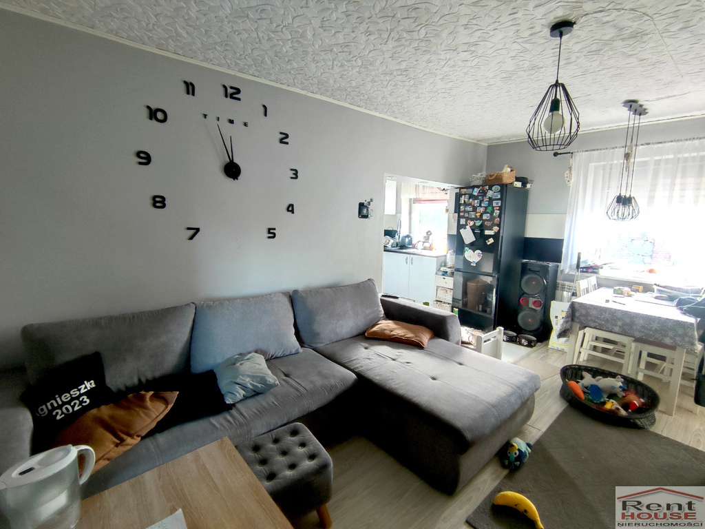 Wolnostojący dom, 3 mieszkania 2 pok, do remontu (2)