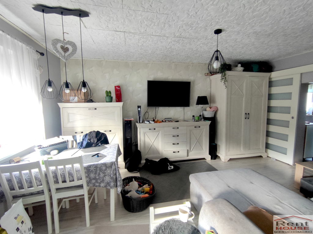 Wolnostojący dom, 3 mieszkania 2 pok, do remontu (5)