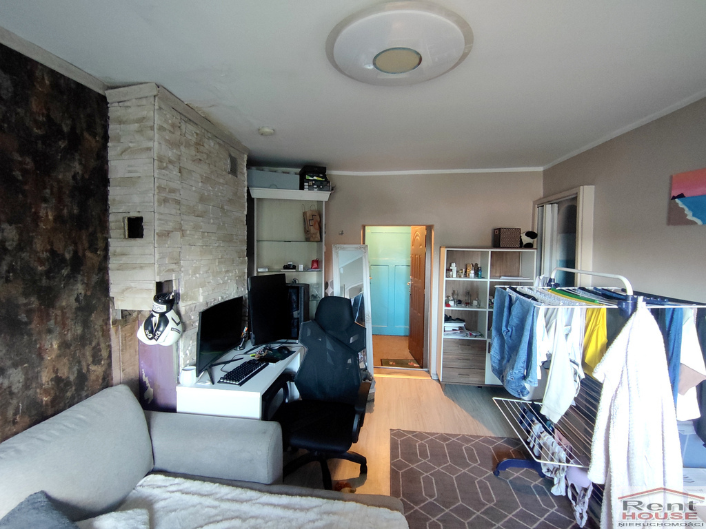 Wolnostojący dom, 3 mieszkania 2 pok, do remontu (6)