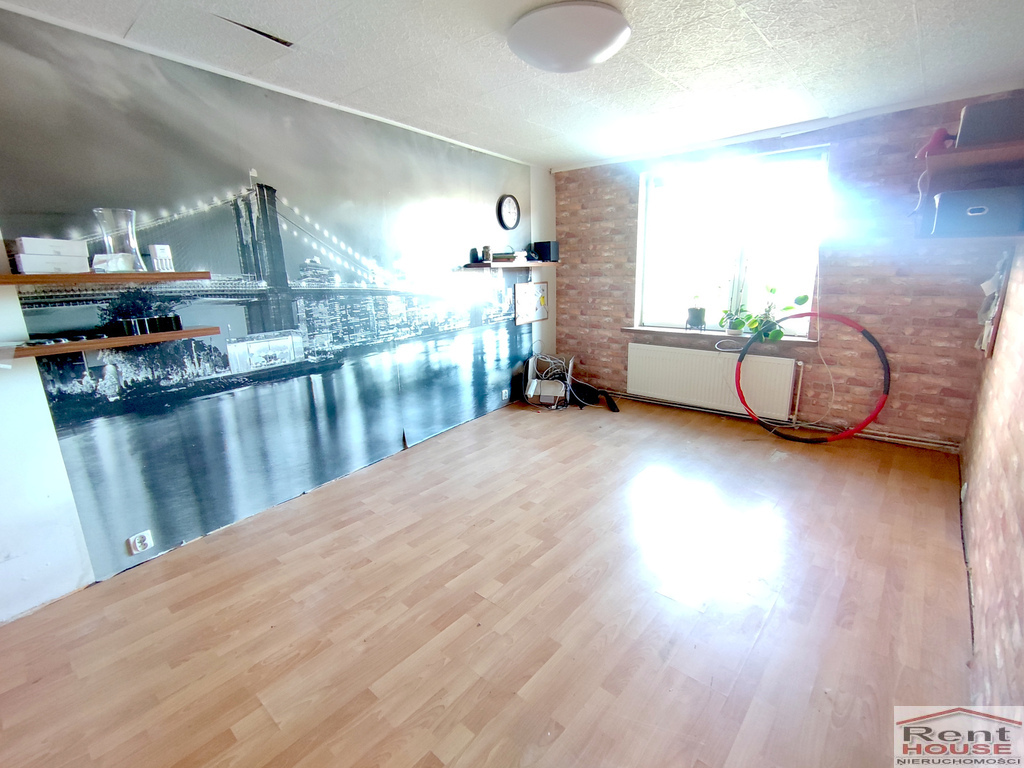 Wolnostojący dom, 3 mieszkania 2 pok, do remontu (10)