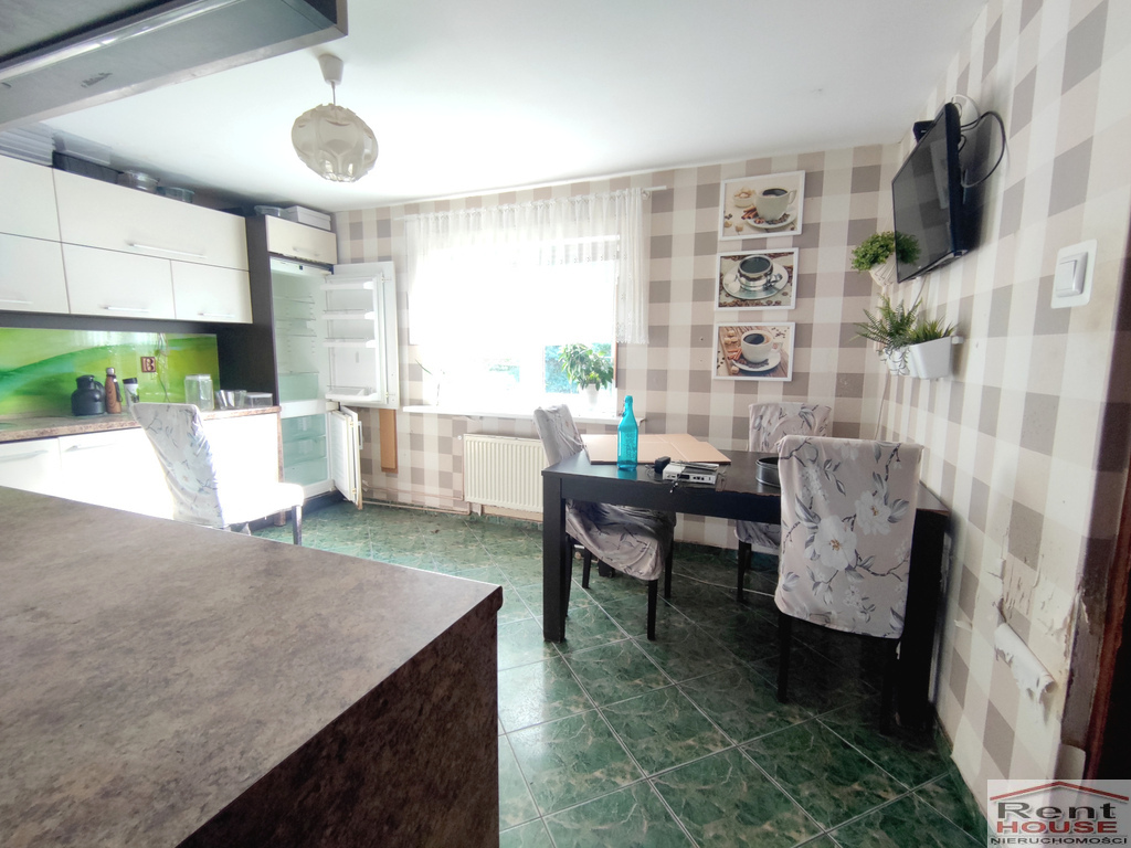 Wolnostojący dom, 3 mieszkania 2 pok, do remontu (17)