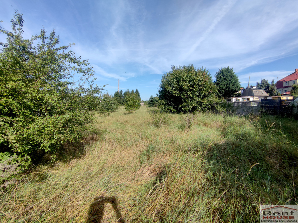 Wolnostojący dom, 3 mieszkania 2 pok, do remontu (29)