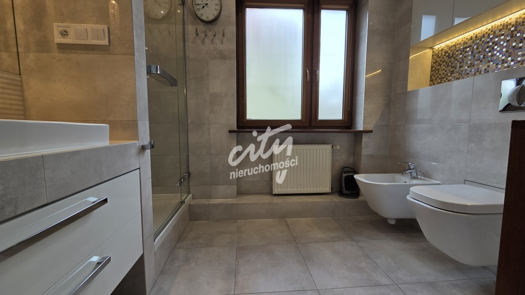 Pogodno! 3 pokoje|osobna kuchania|2 garaże|piwnica (9)