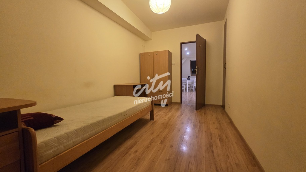 4-pokojowe mieszkanie w centrum ul. 5 Lipca (9)