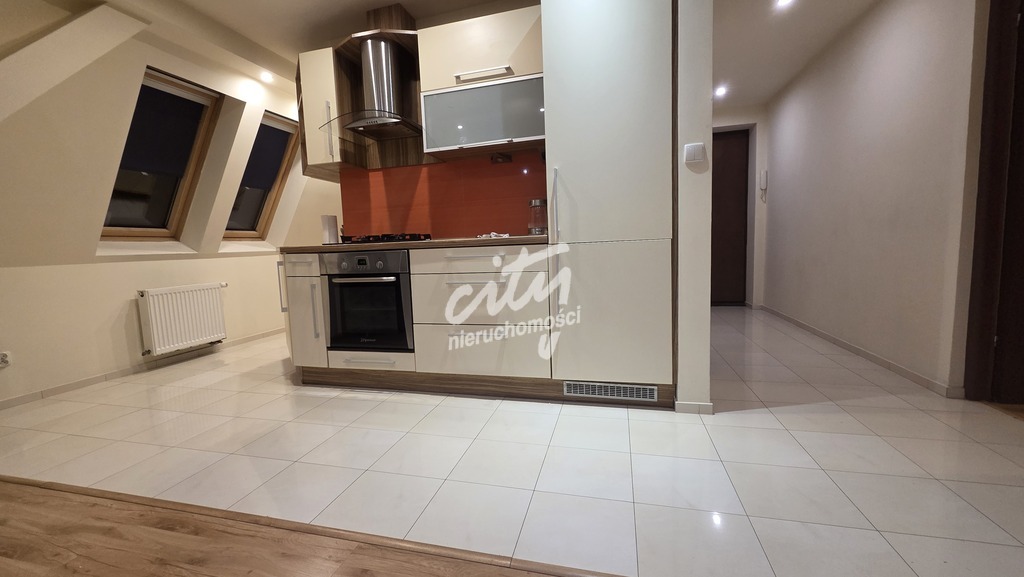 4-pokojowe mieszkanie w centrum ul. 5 Lipca (2)