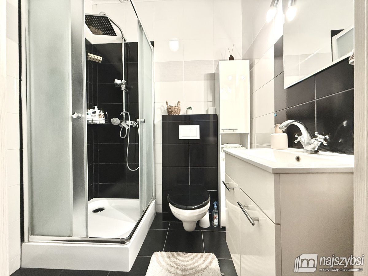 Zaleszczyce - piękny dom wolnostojący
 (10)