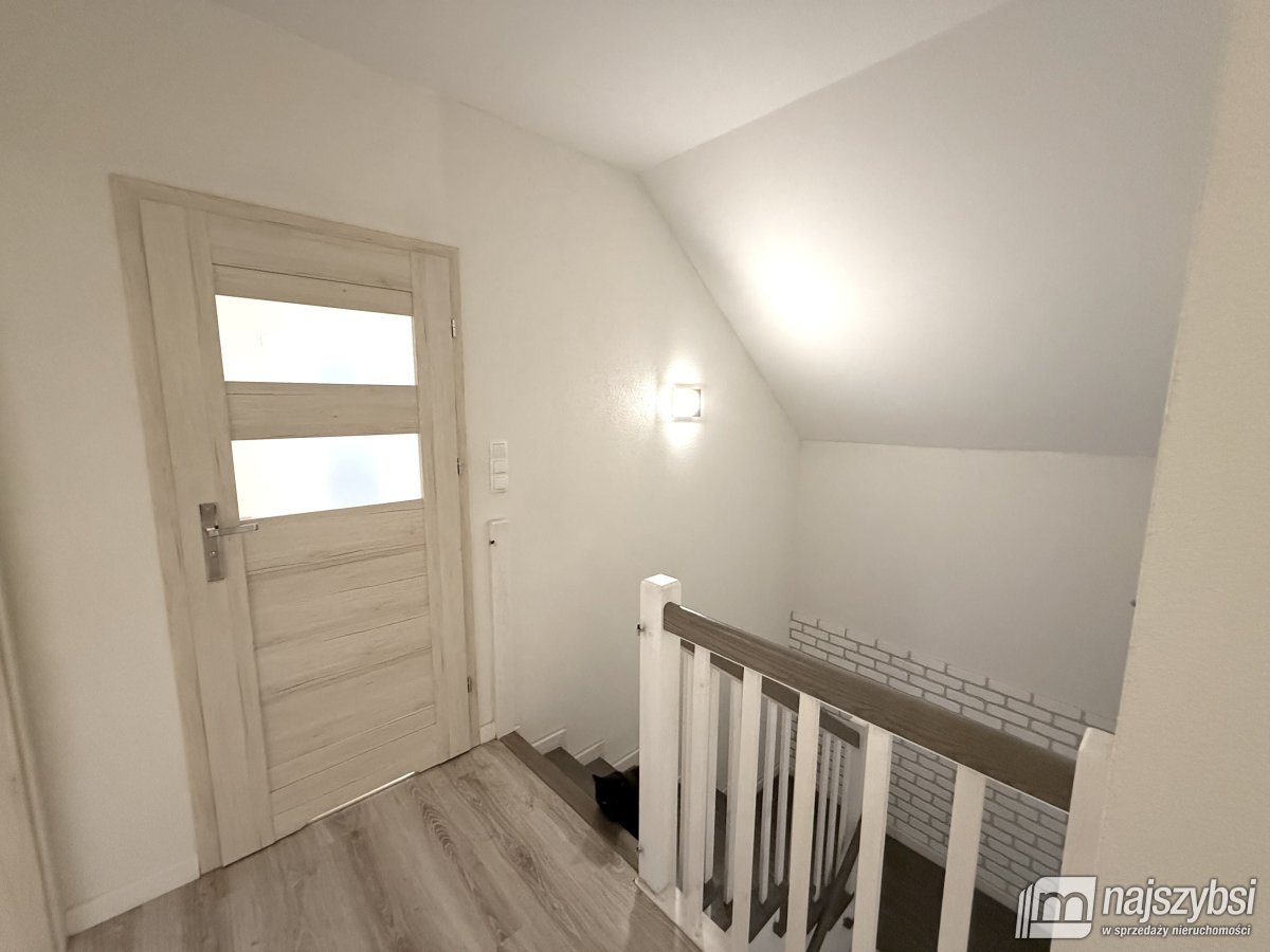 Zaleszczyce - piękny dom wolnostojący
 (12)