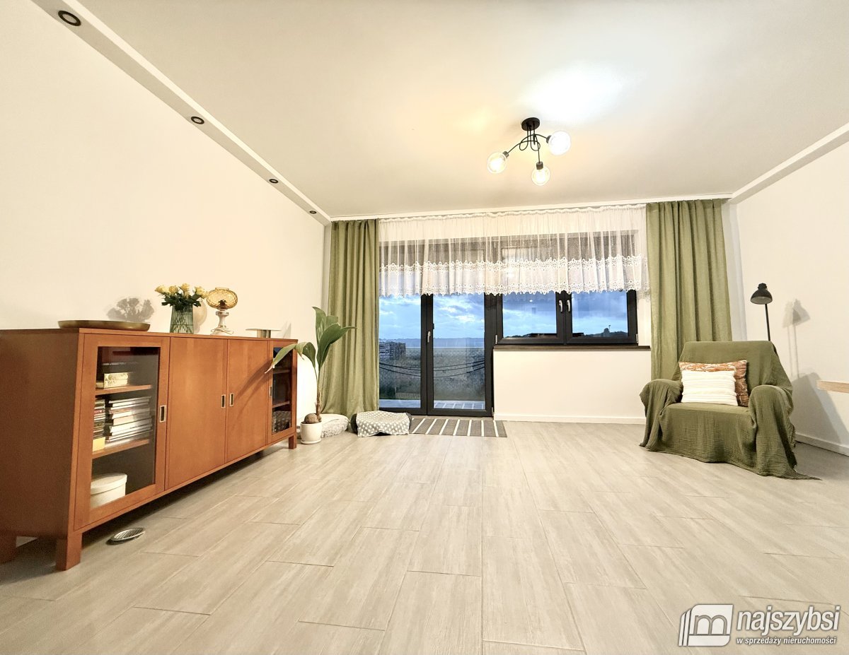 Zaleszczyce - piękny dom wolnostojący
 (9)