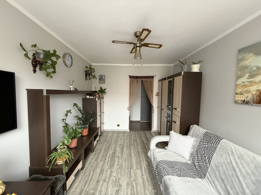 Kawalerka z balkonem - os.Lotnisko (1)