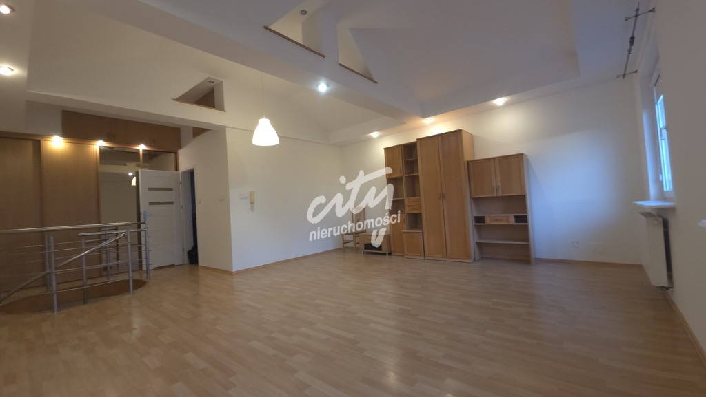 Przestronne, 2-poziomowe mieszkanie 4-pokojowe (6)