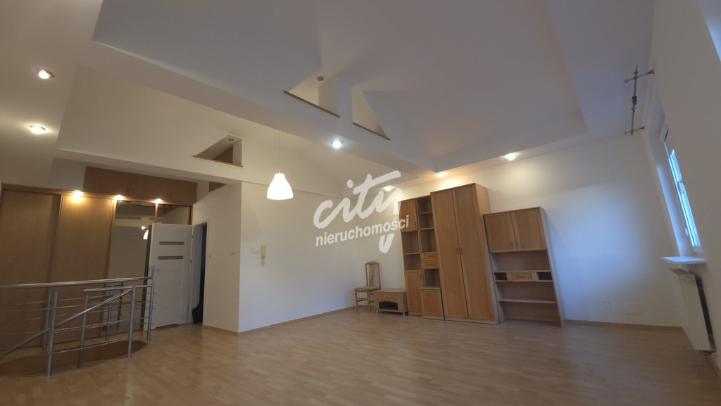 Przestronne, 2-poziomowe mieszkanie 4-pokojowe (8)