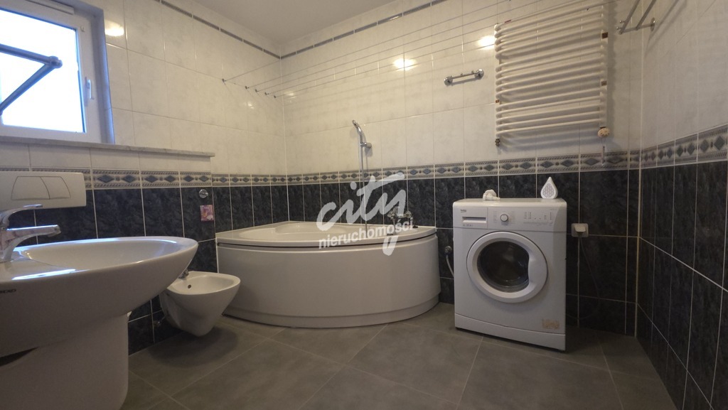 Przestronne, 2-poziomowe mieszkanie 4-pokojowe (10)