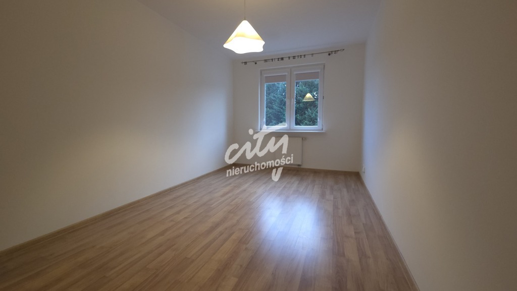 Przestronne, 2-poziomowe mieszkanie 4-pokojowe (13)