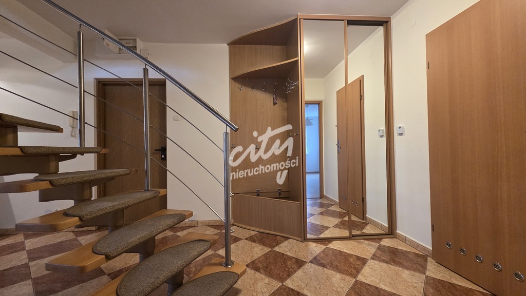 Przestronne, 2-poziomowe mieszkanie 4-pokojowe (15)