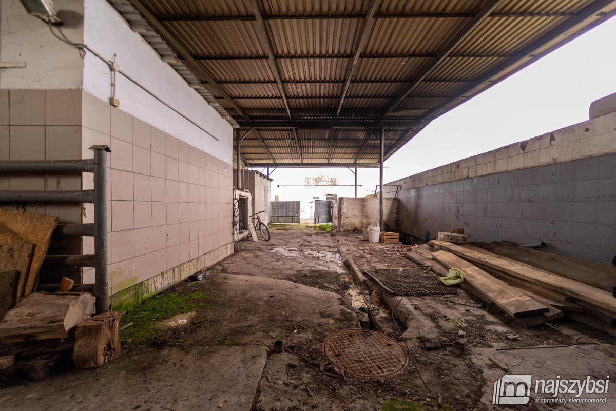 ŁOZICE - budynek przemysłowy po ubojni. (36)
