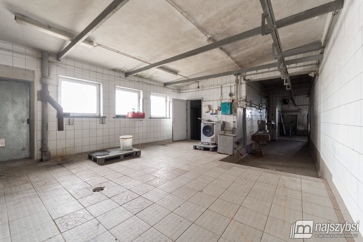 ŁOZICE - budynek przemysłowy po ubojni. (8)