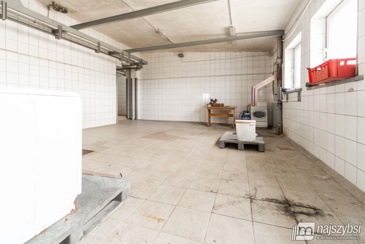 ŁOZICE - budynek przemysłowy po ubojni. (9)