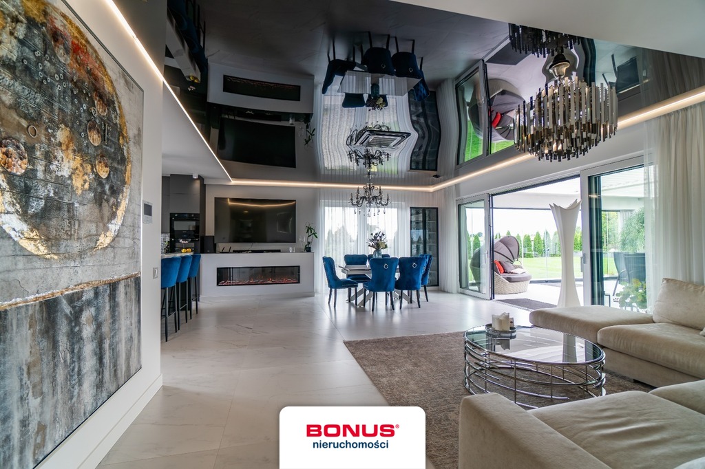 Luksusowy dom parterowy z basenem. (8)